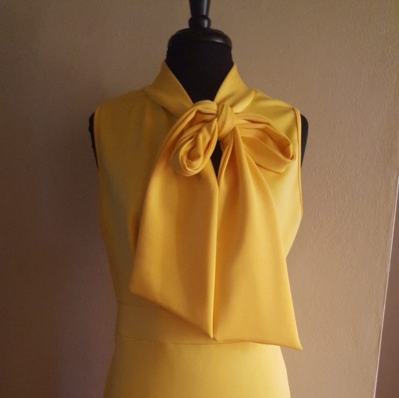 Plus Bow Dress - Picture 3 of 4